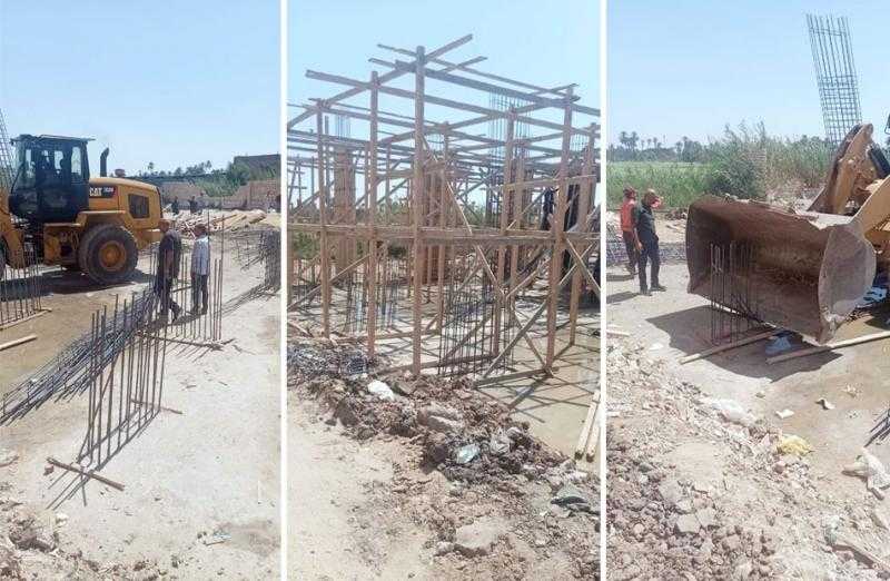 إزالة حالتي بناء بدون ترخيص في مركز سنورس بمحافظة الفيوم