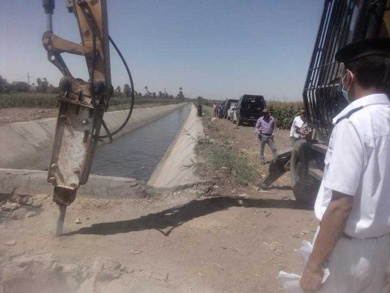 محافظ أسيوط: تنفيذ إزالة لعدد 39 حالة تعدي خلال يوم واحد ضمن المرحلة الثانية من الموجة الـ20