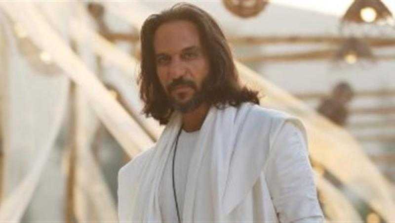 محمد هنيدي يمازح بهاء سلطان بسبب صورة أغنيته الجديدة