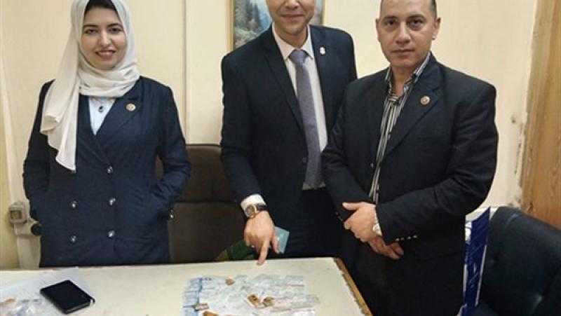 إحباط محاولة تهريب 129 جراما من الماس والأحجار الكريمة بمطار القاهرة