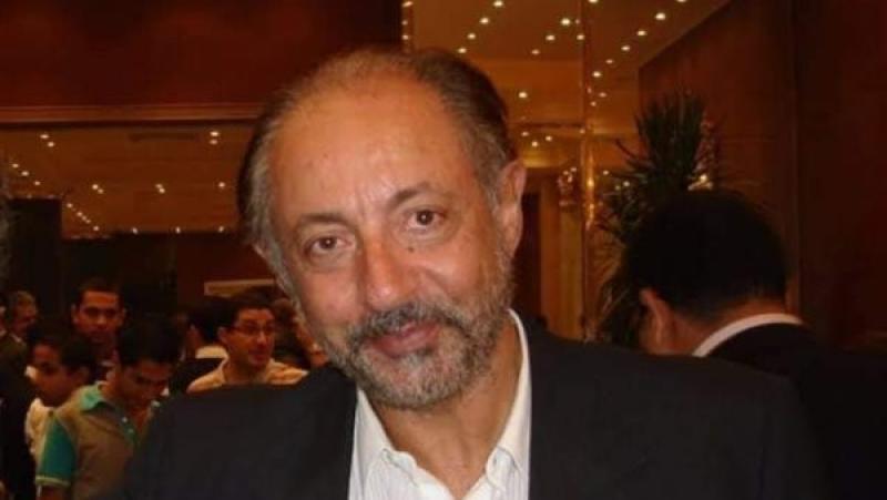 بدور مختلف.. عبد العزيز مخيون يشارك فى مسلسل بطن الحوت