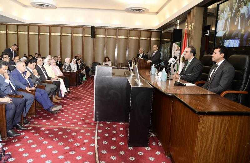 النواب يستضيف الجلسة الختامية لمؤتمر برلمان الطلائع «ما بعد cop 27» | صور