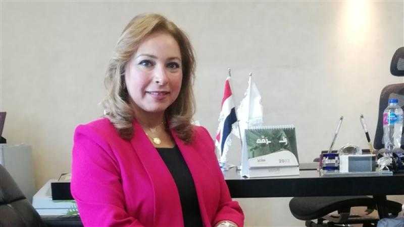 إنجي حراز تستعرض خدمات الإصدار الجديد من تطبيق الموبايل والإنترنت البنكي