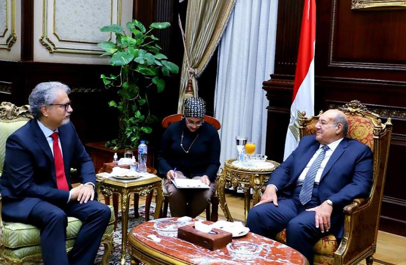 خط أحمر