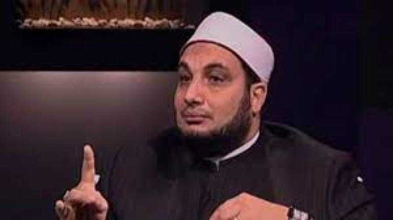 أحمد ترك عن أزمة الطفل شنودة: مشكلة إدارية والقانون يشجع الكفالة.. فيديو