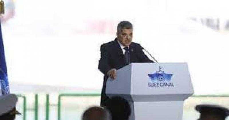 أسامة ربيع: تنفيذ مشروعات لإنتاج الطاقة المتجددة والوقود النظيف للسفن بـ 15 مليار دولار