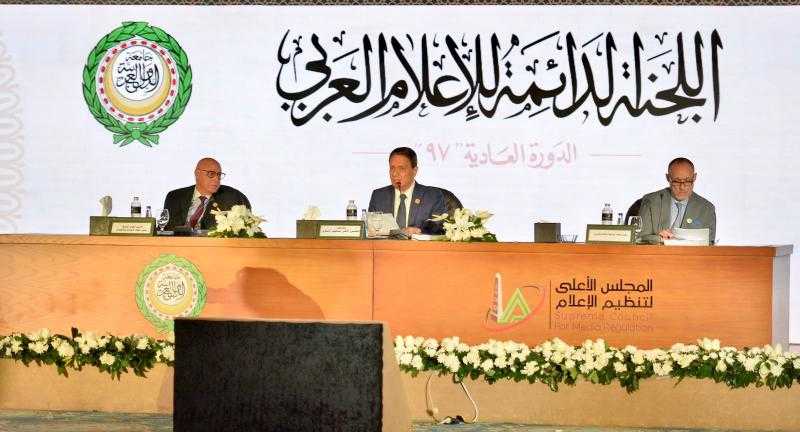 كرم جبر: الرئيس السيسي يتحدث دائمًا عن ضرورة أن يكون الإعلام مناصرًا للقضايا العربية