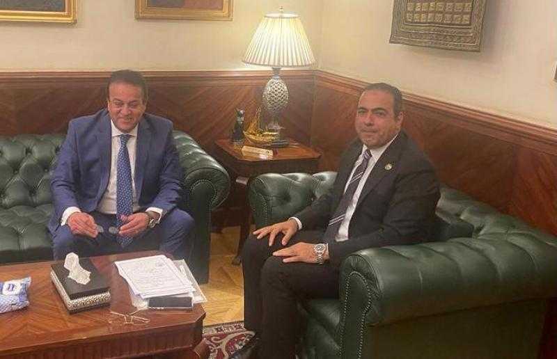 تفاصيل لقاء رئيس لجنة «الشباب والرياضة بالنواب» مع وزير الصحة| صور