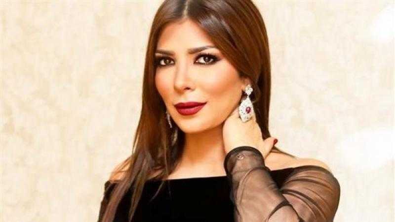 سيلفي السيارة.. أصالة تتألق مع زوجها في أحدث ظهور.. شاهد