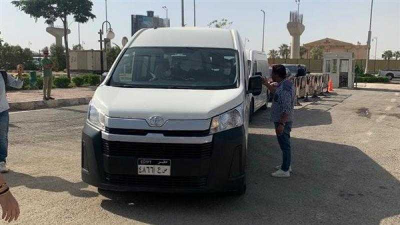 وصول جثمان الفنان هشام سليم إلى مسجد الشرطة لأداء صلاة الجنازة