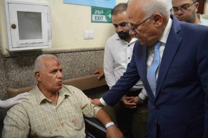محافظ بورسعيد يزور المصابين في حادث تصادم 3 سيارات جنوب المحافظة