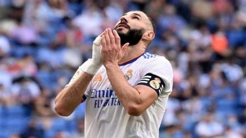 كريم بنزيما يظهر في مباراة الريال الودية وسط دعوات حضوره نهائي المونديال