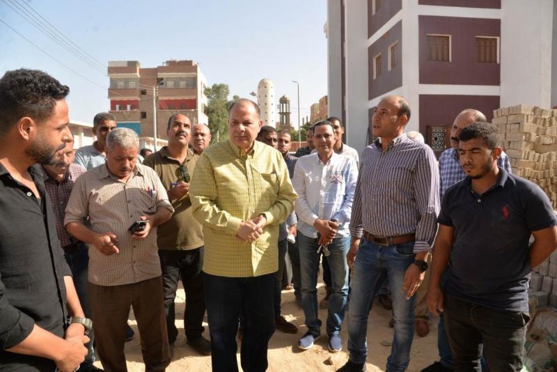 محافظ أسيوط يتفقد أعمال إنشاء الوحدة الصحية بقرية الزرابي | صور