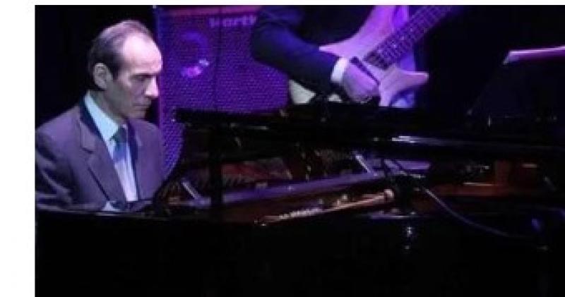 موسيقى عربية بأنامل عمرو سليم بالأوبرا