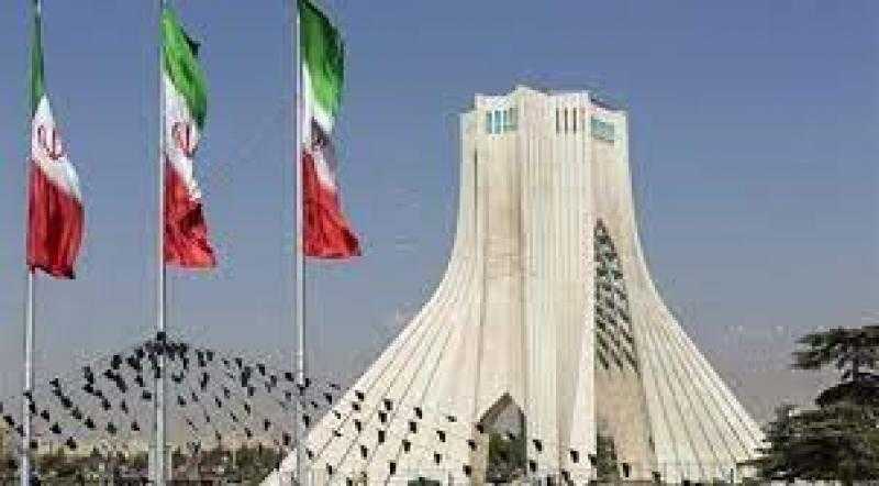 إيران تستدعي السفير البريطاني في طهران