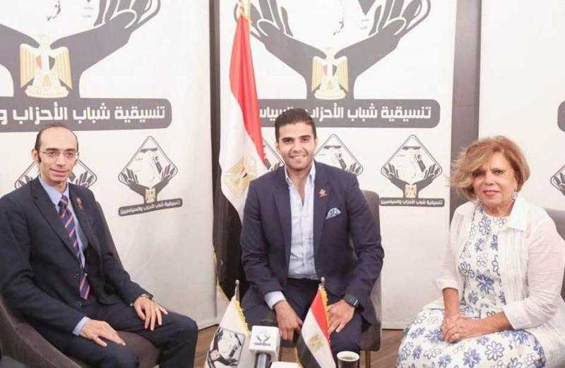 محمد عبدالعزيز في صالون «التنسيقية»: الإستراتيجية الوطنية تتضمن 80 تشريعًا