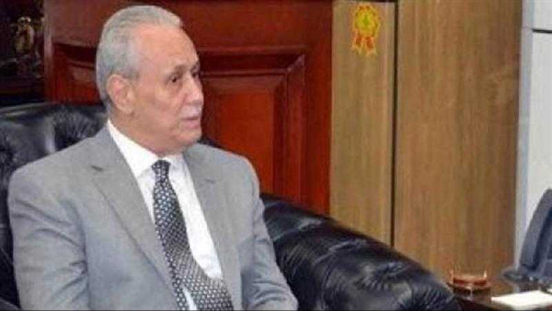 محافظ الأقصر يبحث اختيار المشروعات الخضراء الذكية الممثلة للمحافظة