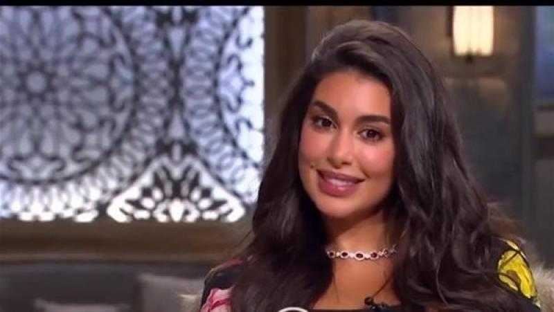 ياسمين صبري: محمود عبد العزيز نصحني بالحذر من المقربين مني