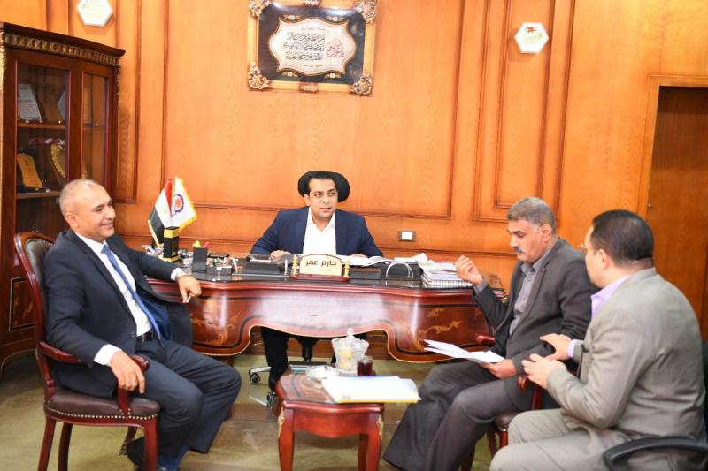 اجتماع نائب محافظ قنا
