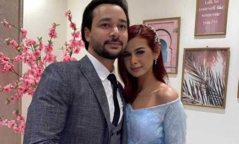 الخناقة ولعت.. محمود المهدي يكشف تفاصيل خيانة منة عرفة له | صور