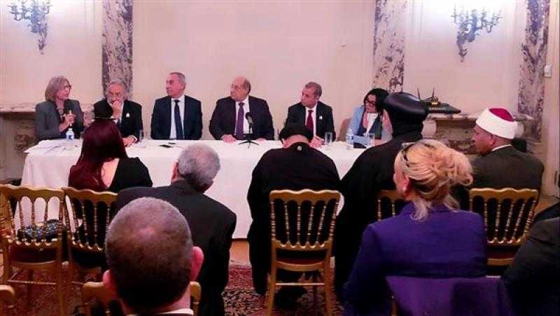 رئيس مجلس الشيوخ يلتقي أبناء الجالية المصرية في فرنسا