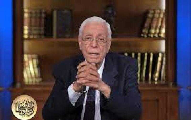 أحدهما «دم في البراز».. حسام موافي يوضح عَرَضَيْن للإصابة بمرض القولون التقرحي