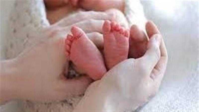 القبض على زوجين في القاهرة عرضا طفلتهما للبيع على الفيسبوك