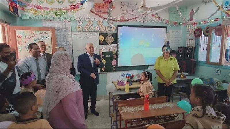 انطلاق الدراسة بمدارس الأقصر.. صور