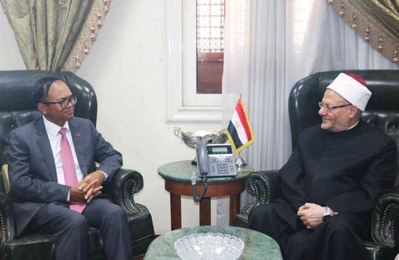 مفتي الجمهورية يستقبل سفير كمبوديا الجديد في القاهرة لبحث أوجه تعزيز التعاون