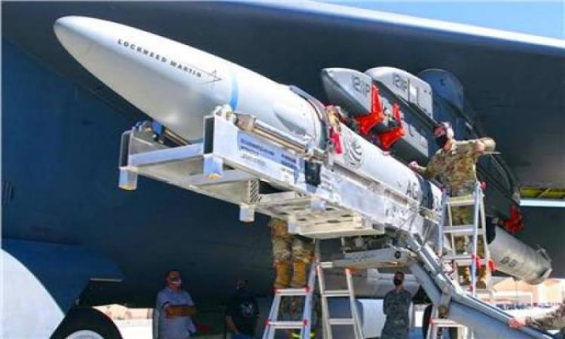 فرنسا وبريطانيا تتعهدان بزيادات كبرى فى الإنفاق الدفاعى لسنوات مقبلة