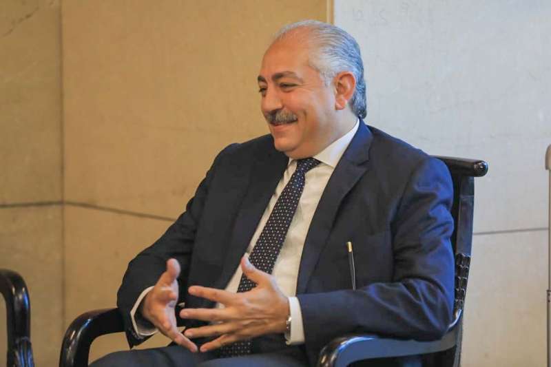 خط أحمر
