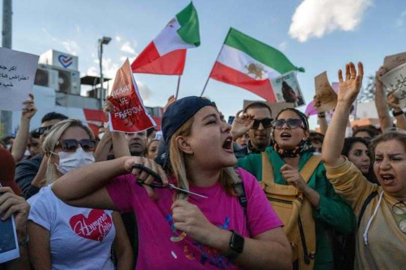 خامنئي يتهم أمريكا وإسرائيل بالوقوف وراء الاضطرابات في إيران