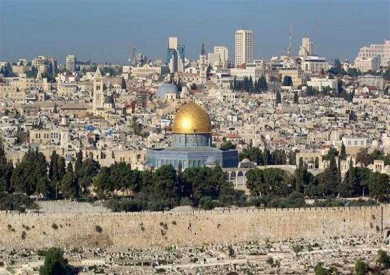 وزير شؤون القدس يطلع السفير المصري على آخر تطورات الأوضاع بالأراضي المحتلة