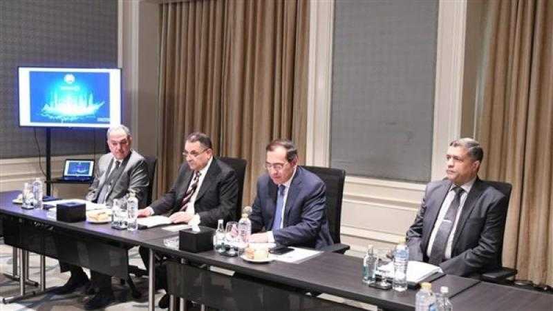 وزير البترول والثروة المعدنية يبحث مع الوفد الكويتي تعزيز فرص زيادة الاستثمارات