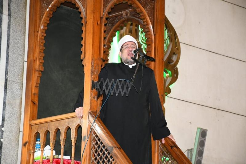 وزير الأوقاف في خطبة الجمعة بمسجد النور بالعباسية: «الشهادة في سبيل الوطن عز وشرف» | صور