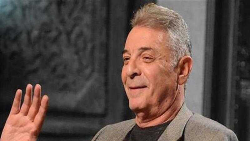 محمود حميدة يروي حكاية خلع أسنانه الأمامية لتصوير «جنة الشياطين»