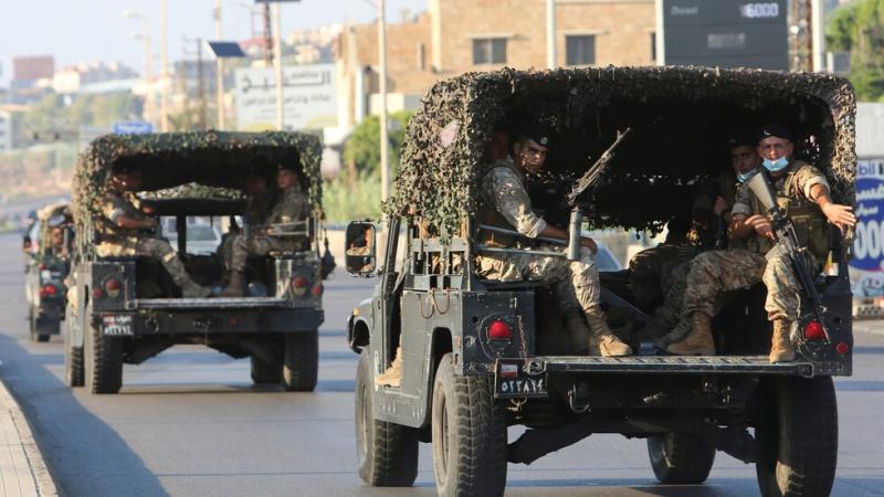 لبنان.. مقتل مواطن والقبض على 4 آخرين خلال مداهمة مدعومة بالقوات الجوية ببعلبك