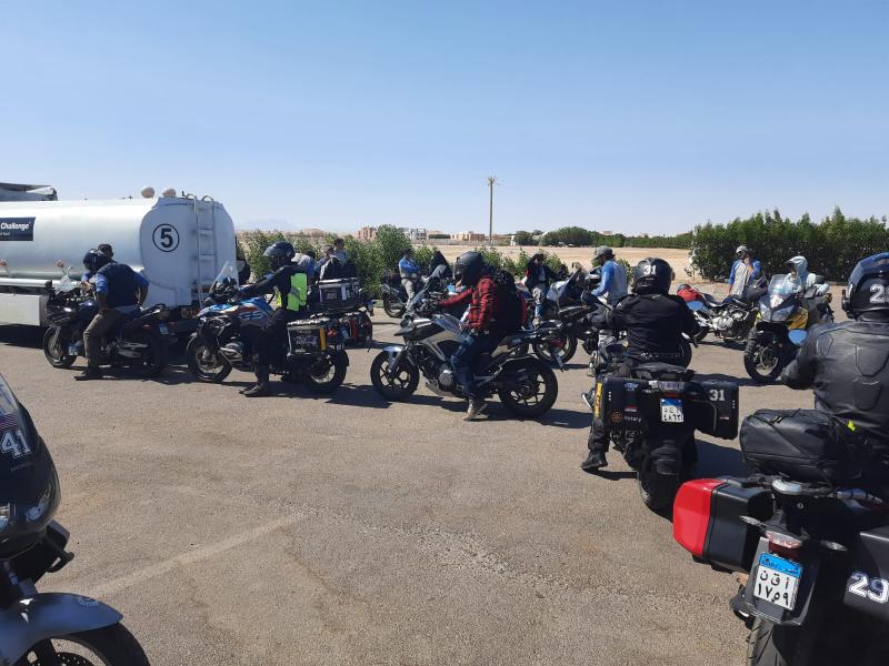 خط أحمر
