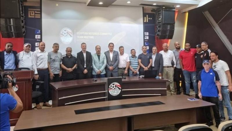 كلاتنبرج يكشف مستجدات التحكيم للإعلاميين والمعلقين