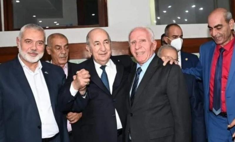 الفصائل الفلسطينية توقع إعلان الجزائر للمصالحة الوطنية