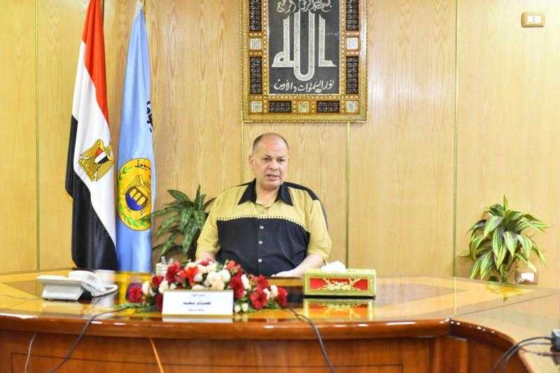 محافظ أسيوط يترأس اجتماع متابعة عمل اللجنة المشكلة لفحص ومعاينة كافة المنشآت التعليمية | صور