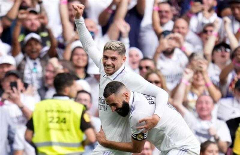 ريال مدريد يضرب برشلونة بثنائية نظيفة في الشوط الأول بكلاسيكو الأرض