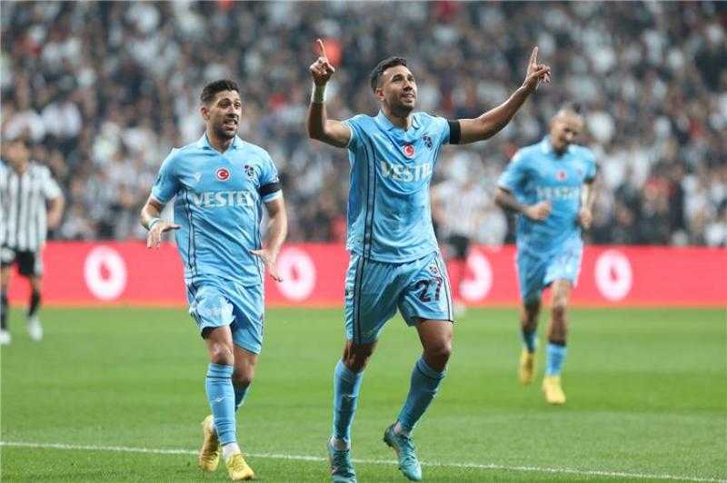 تريزيجيه يسجل هدفا في تعادل طرابزون وبشكتاش بالدوري التركي