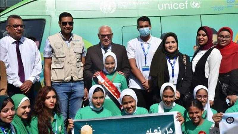 محافظ بورسعيد يستقبل فريق عمل «كرفان» وزارة الشباب والرياضة للتوعية البيئية