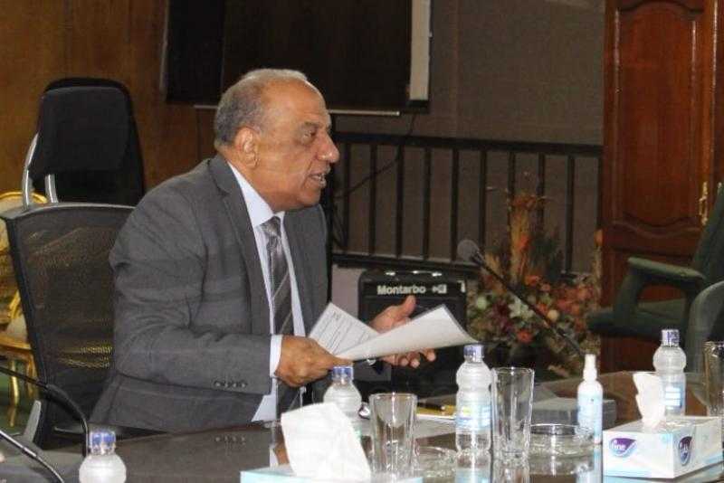 وزير قطاع الأعمال: ضرورة الالتزام بتوقيتات تنفيذ مشروع التطوير الشامل لـ”الغزل والنسيج”