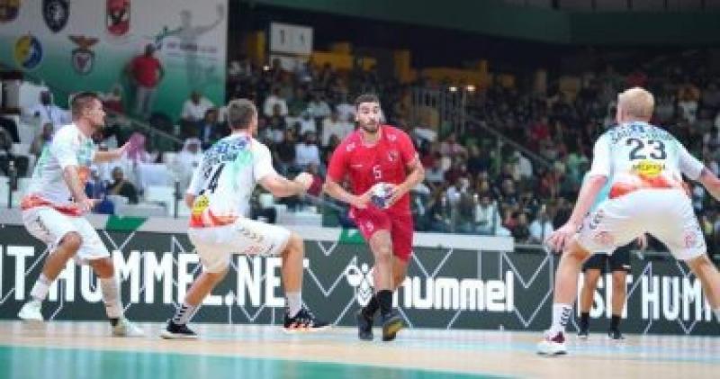 يد الاهلى