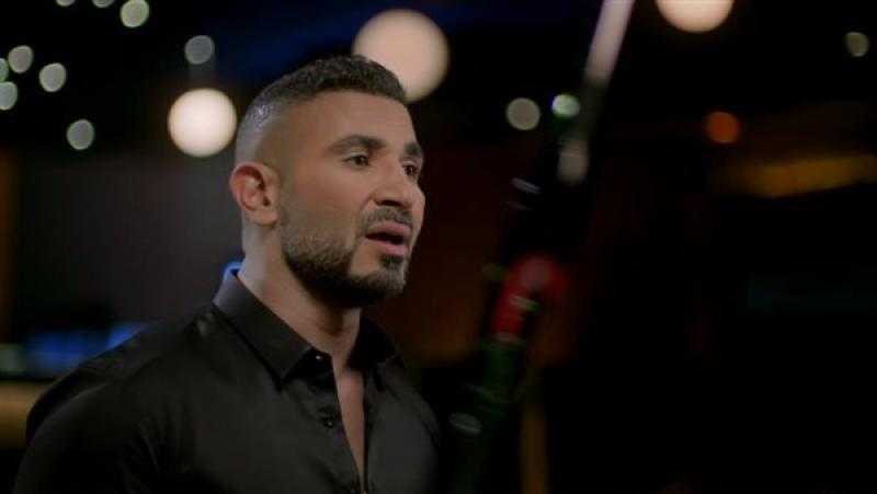 أحمد سعد يقدم فقرة غنائية في مباراة السوبر بين الزمالك والأهلي