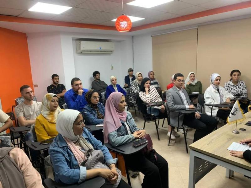 التنسيقية تنظم جلسة نقاشية مع طلاب جامعة القاهرة حول محاور الحوار الوطني | صور