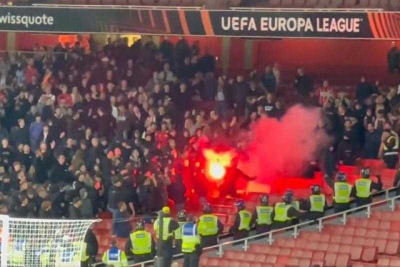 يويفا يعاقب آيندهوفن الهولندي بسبب شغب الجماهير