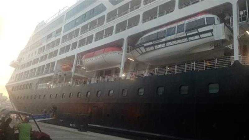 وصول باخرة سياحية مالطية الجنسية إلى ميناء الإسكندرية